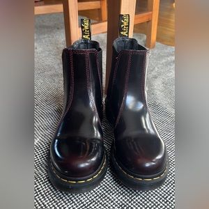 Dr Marten Chelsea boot